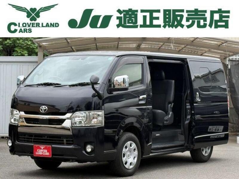 TOYOTA HIACE VAN