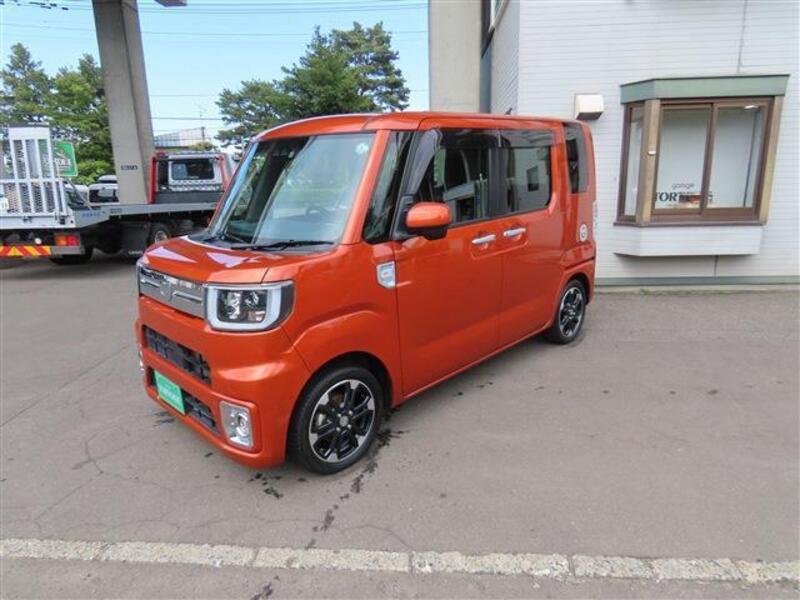 DAIHATSU WAKE