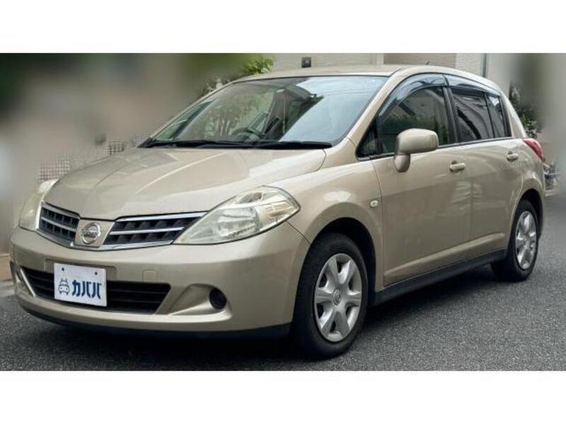 NISSAN TIIDA