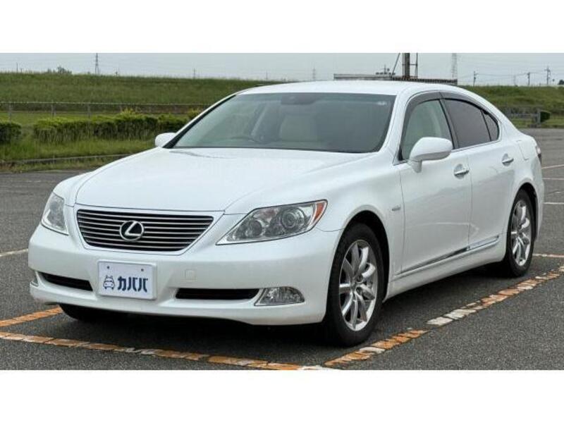 LEXUS LS