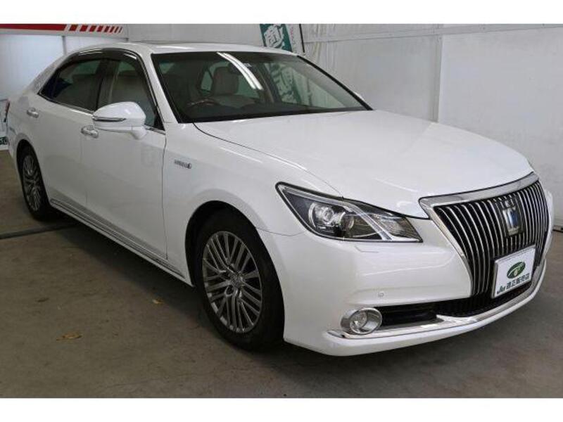 TOYOTA CROWN MAJESTA