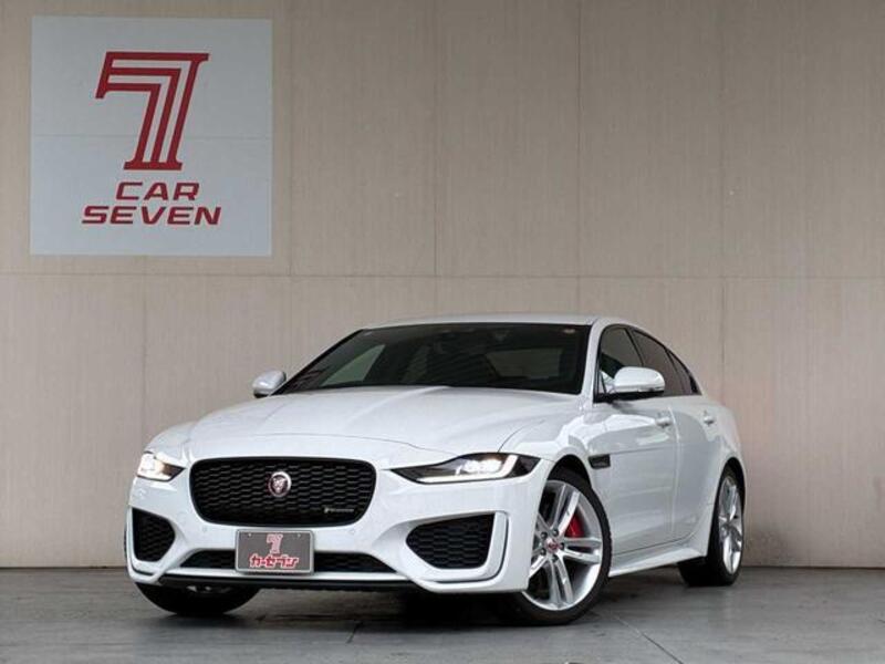JAGUAR XE