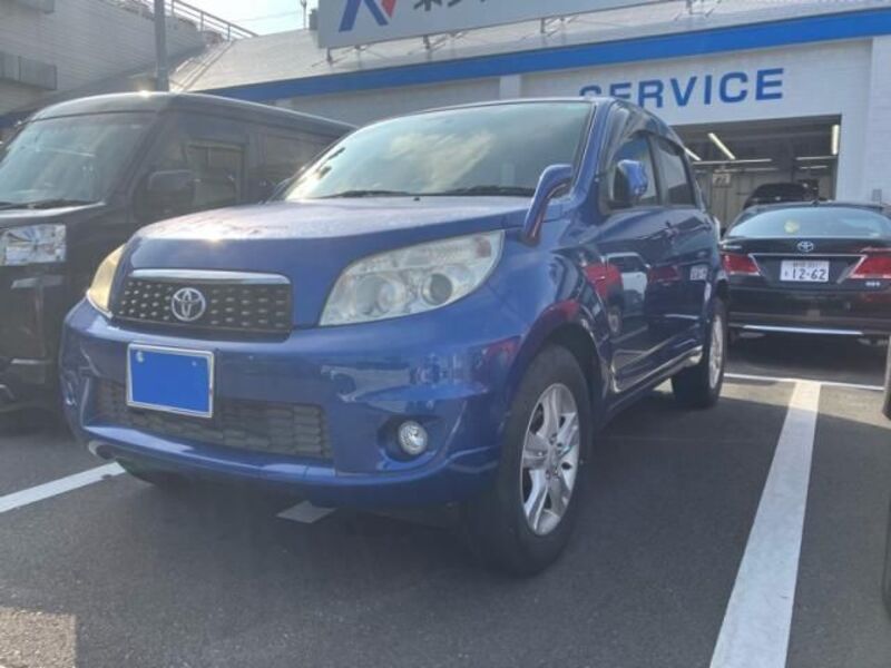 TOYOTA RUSH