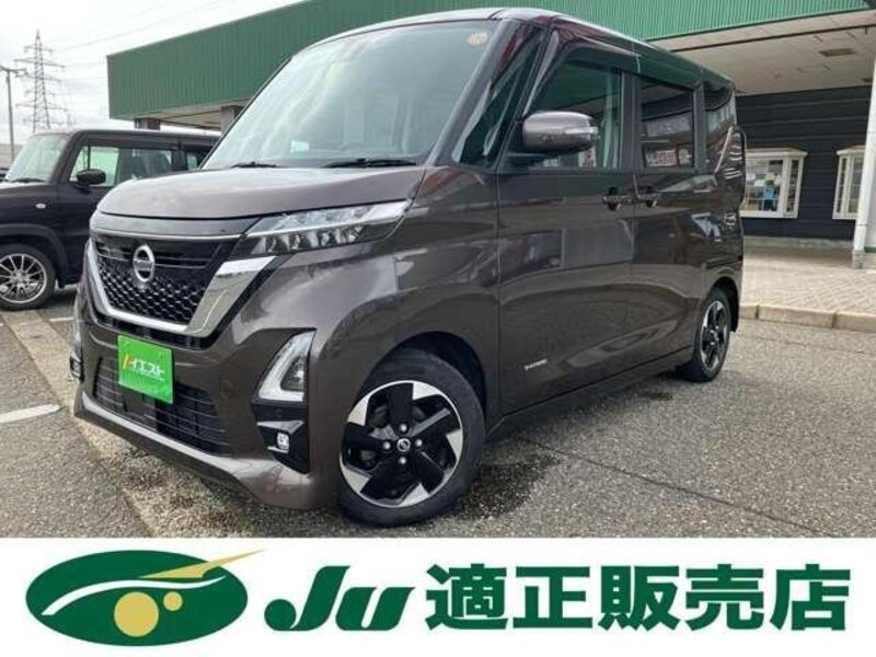 NISSAN ROOX