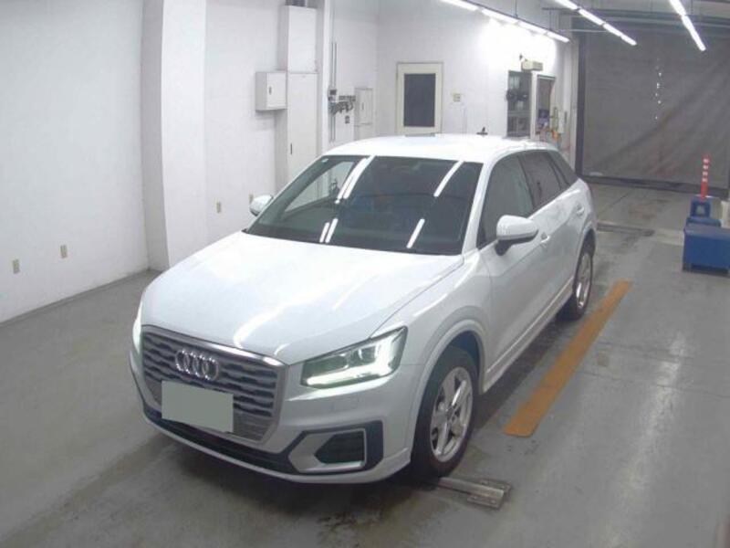 AUDI Q2