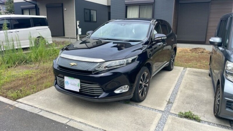 TOYOTA HARRIER