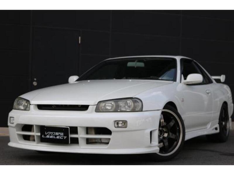 NISSAN SKYLINE