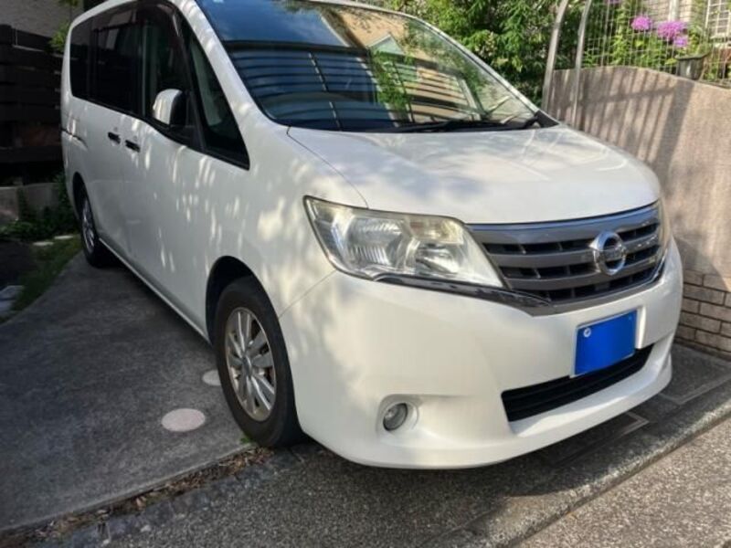 NISSAN SERENA