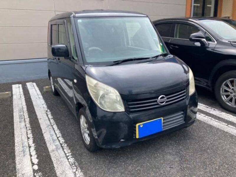 NISSAN ROOX