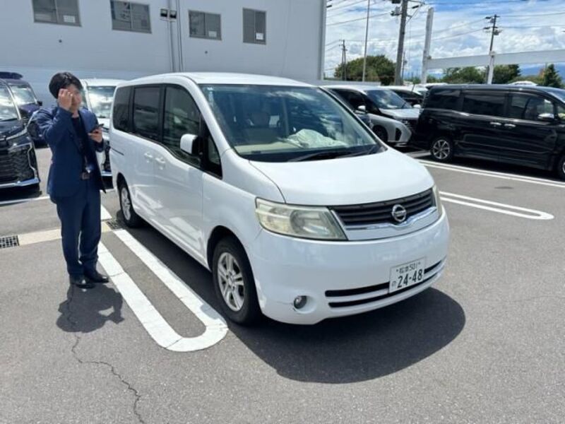 NISSAN SERENA