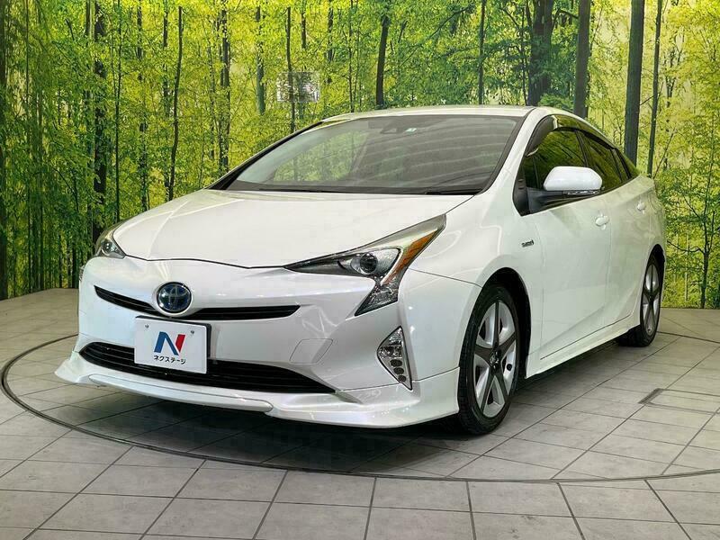 Used 2017 TOYOTA PRIUS ZVW50 | SBI Motor Japan