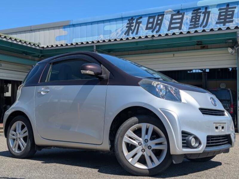 TOYOTA IQ