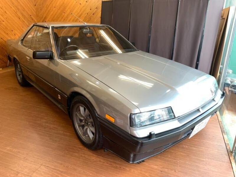 NISSAN SKYLINE