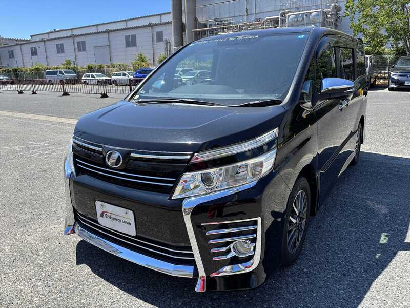 TOYOTA VOXY