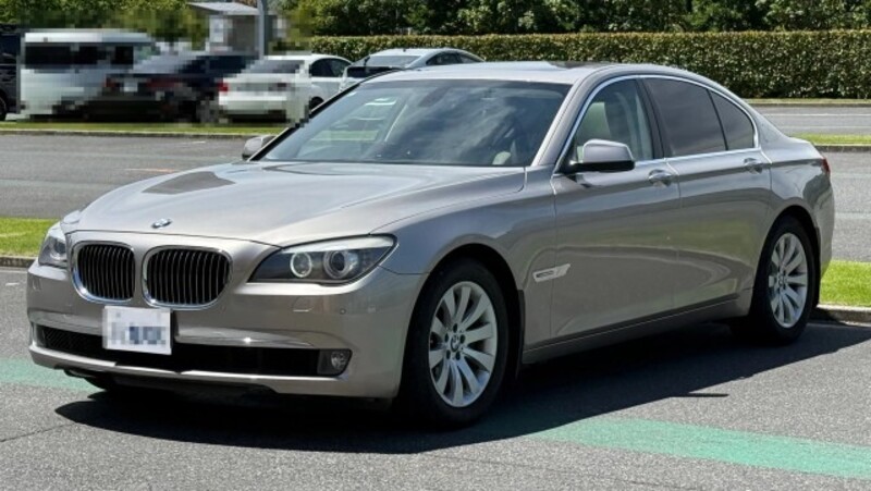 BMW 7 SERIES