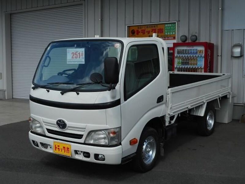 TOYOTA DYNA