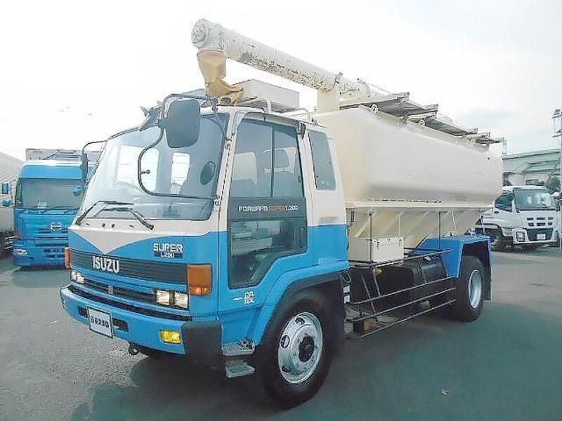ISUZU FORWARD