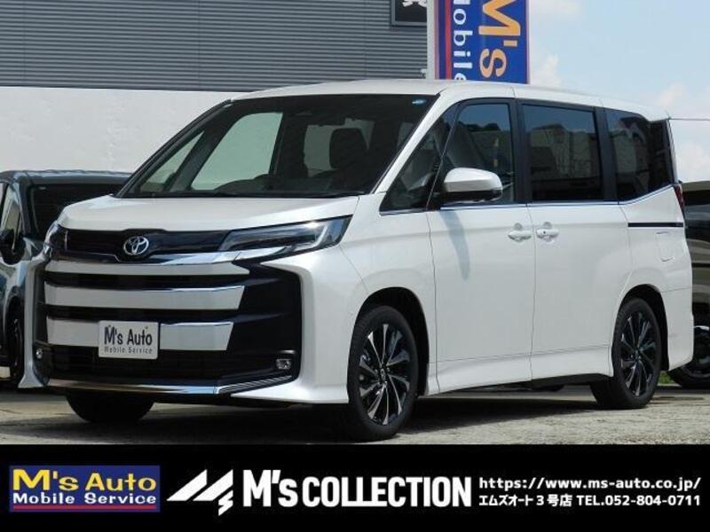TOYOTA NOAH