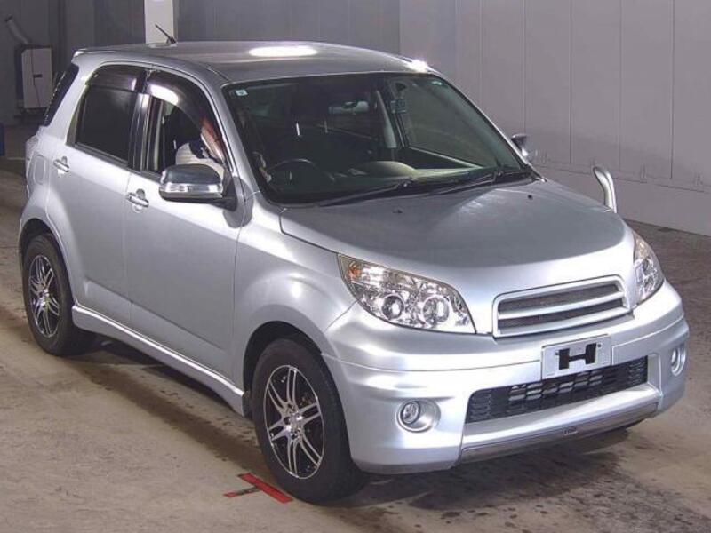 TOYOTA RUSH