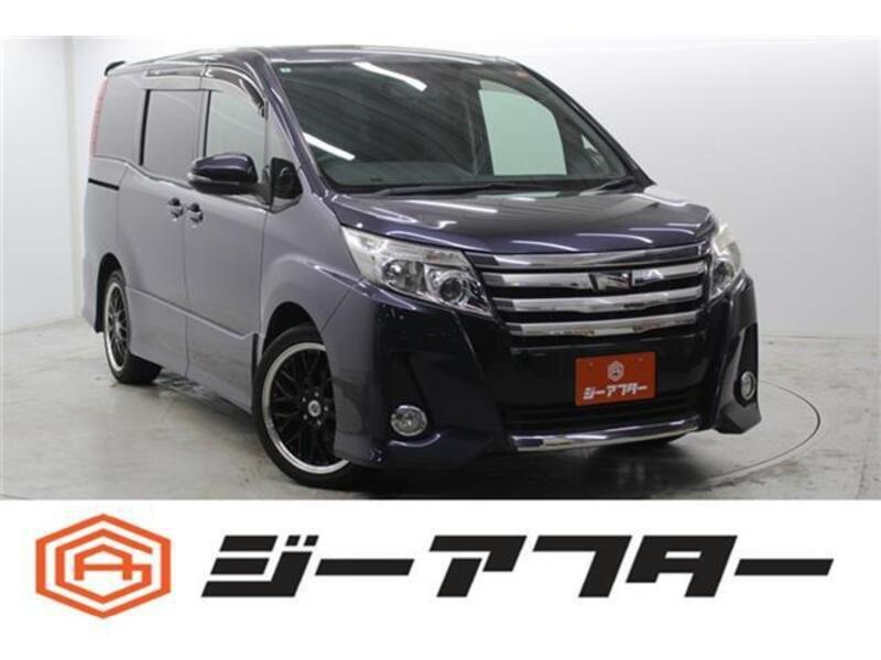 TOYOTA NOAH