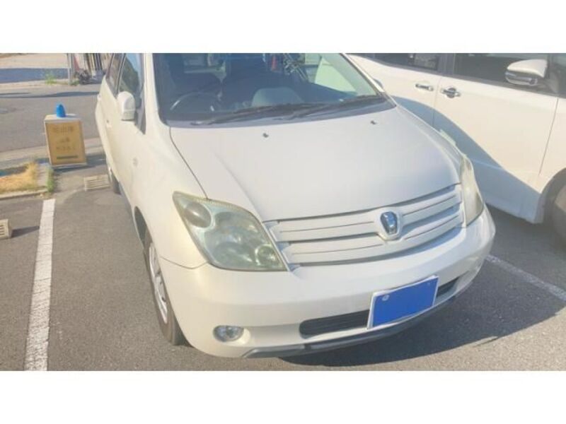 TOYOTA IST