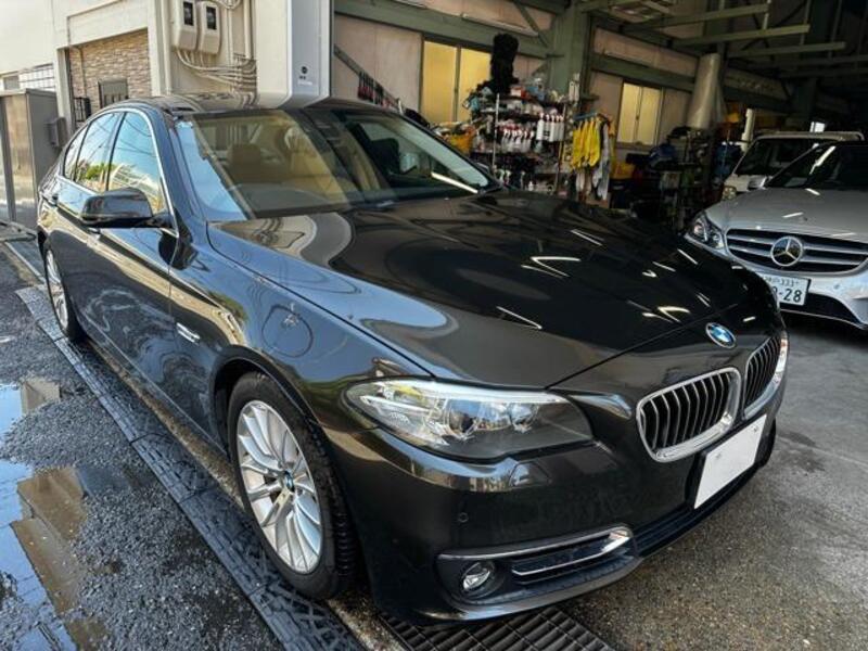 BMW 5 SERIES