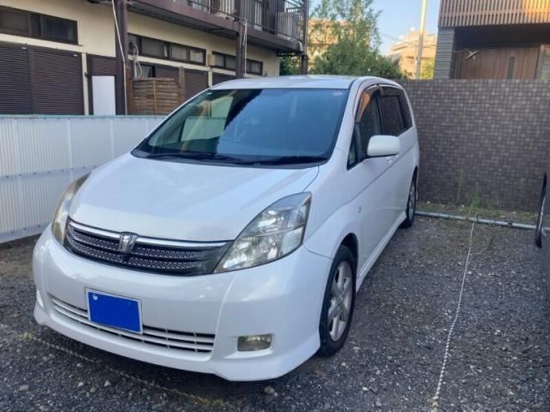 TOYOTA ISIS