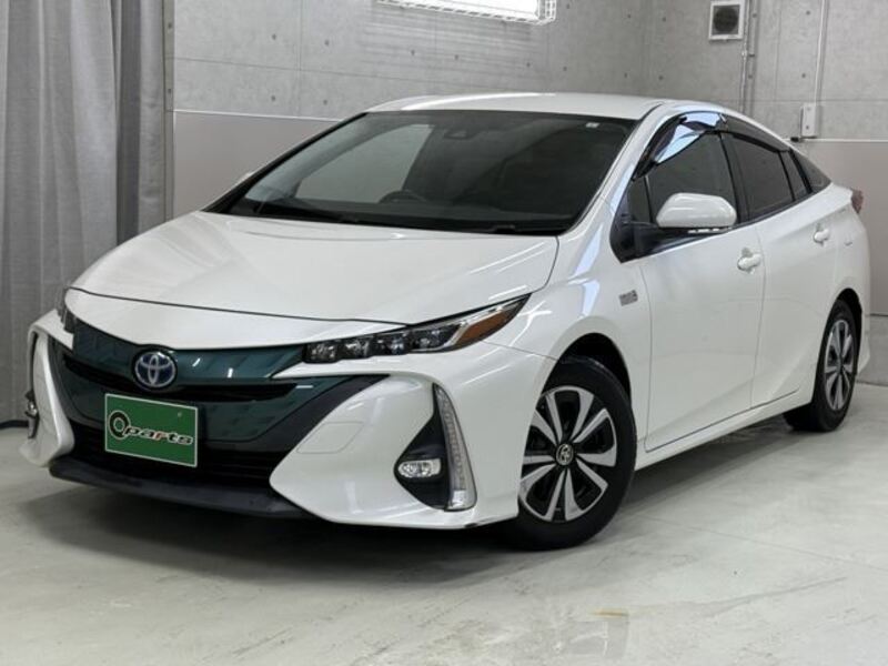 TOYOTA PRIUS PHV