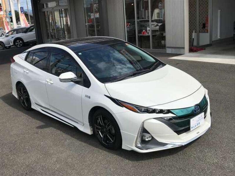 TOYOTA PRIUS PHV