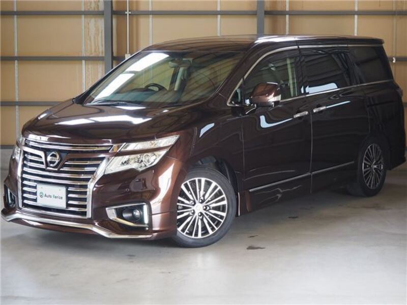 NISSAN ELGRAND