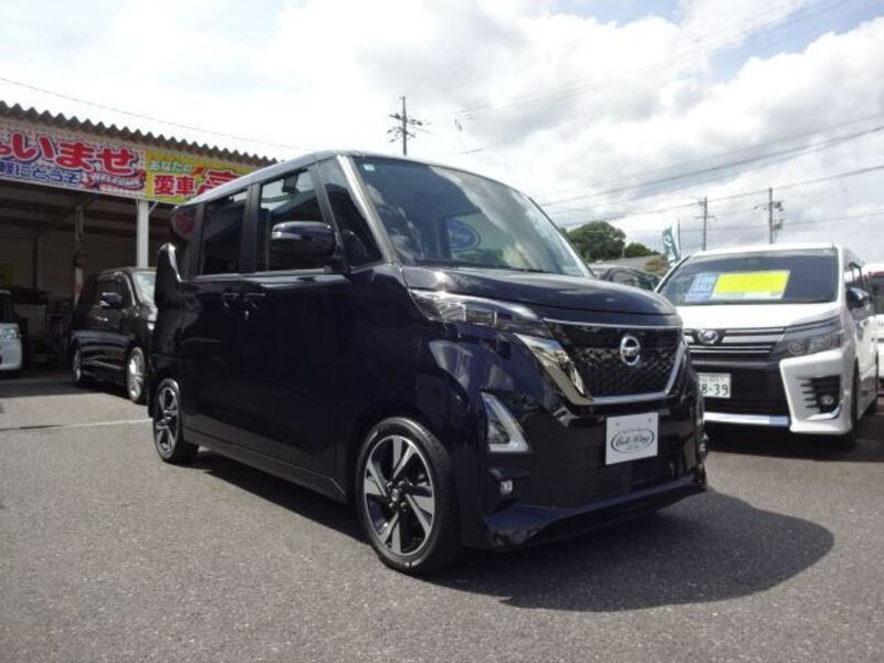 NISSAN ROOX