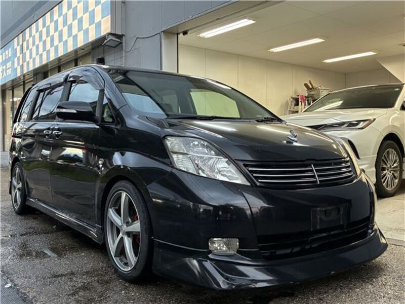 TOYOTA ISIS