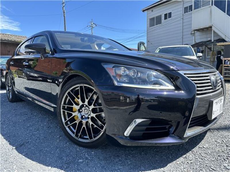 LEXUS LS