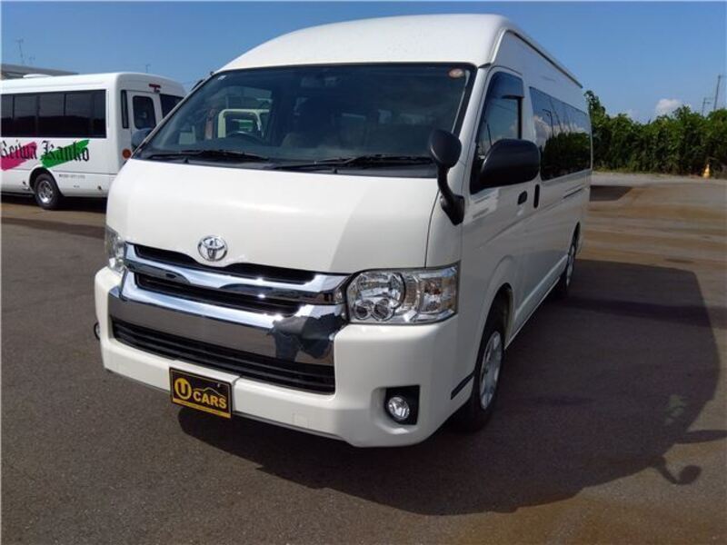 TOYOTA HIACE VAN