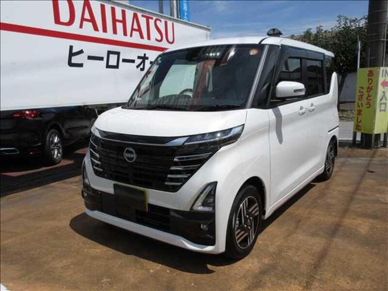 NISSAN ROOX