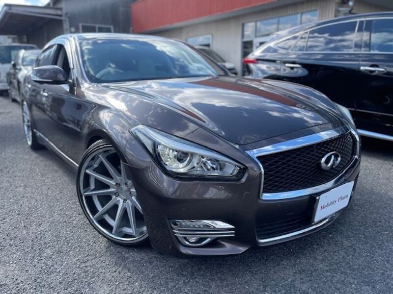 NISSAN FUGA