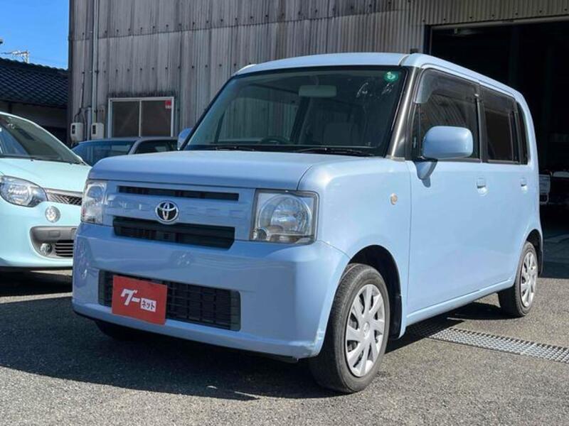 TOYOTA PIXIS SPACE