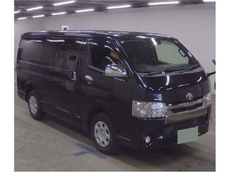 TOYOTA HIACE VAN
