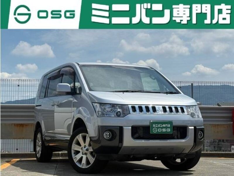 MITSUBISHI DELICA D5