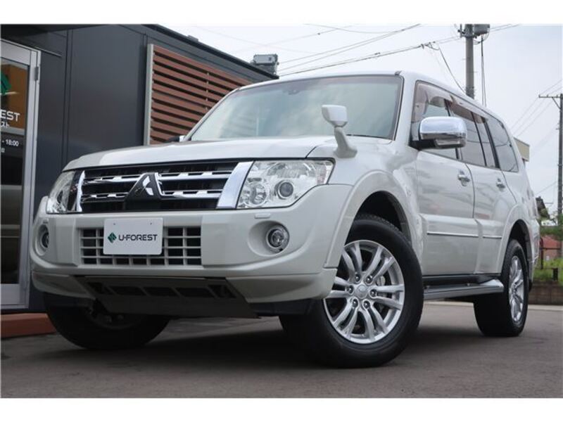 MITSUBISHI PAJERO