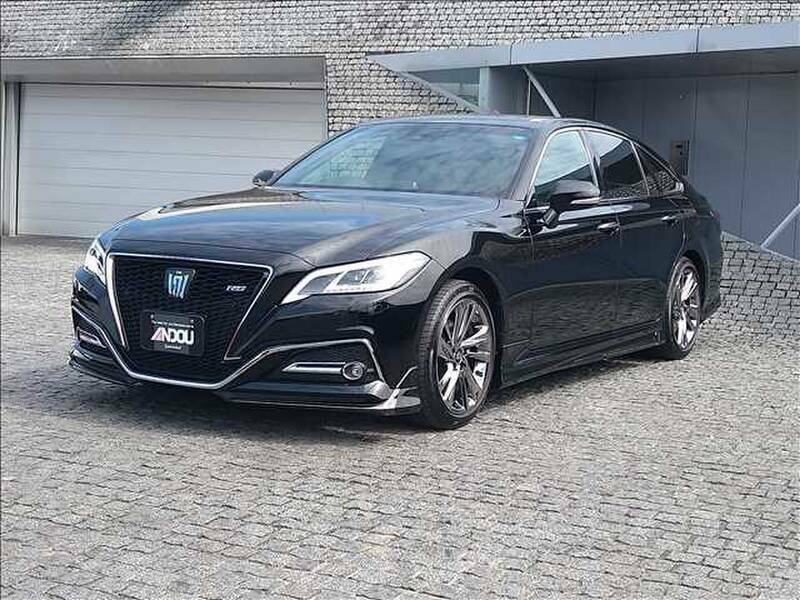 Toyota crown azsh20