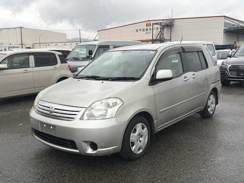 TOYOTA RAUM