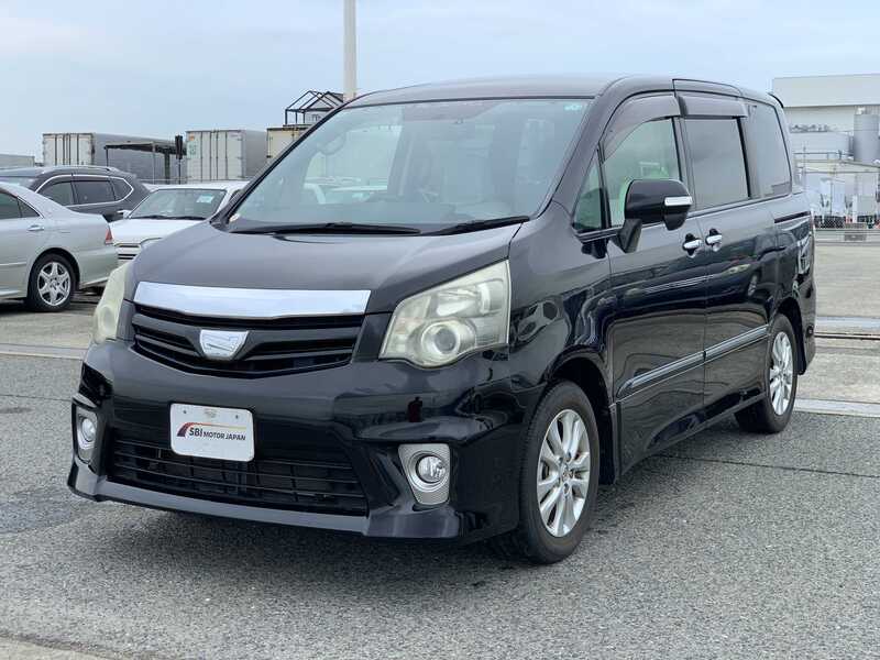 TOYOTA NOAH