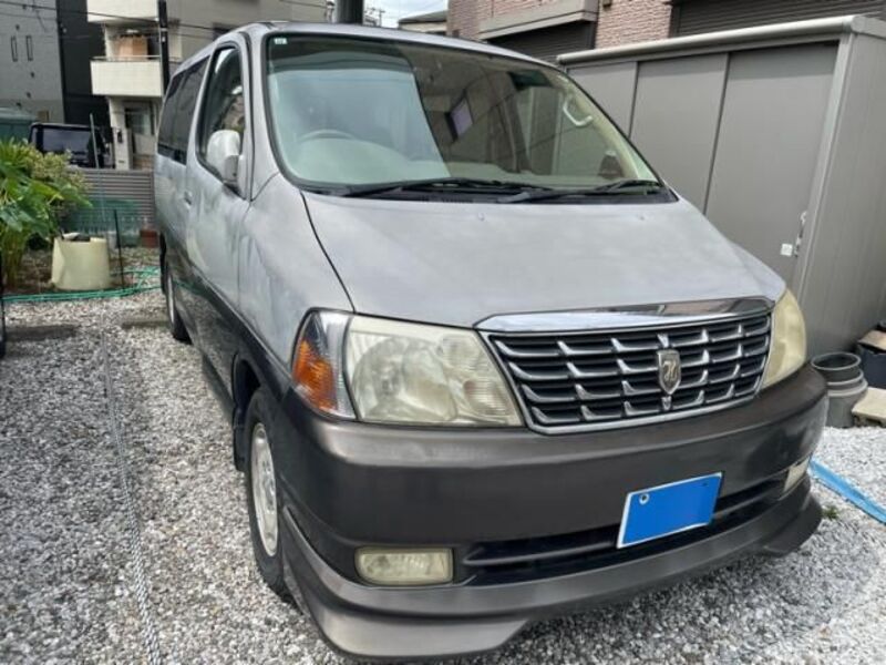 TOYOTA GRAND HIACE
