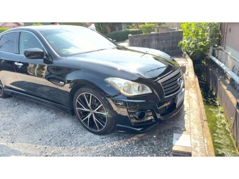 NISSAN FUGA HYBRID