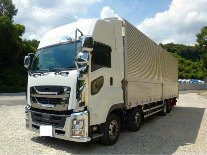 ISUZU GIGA