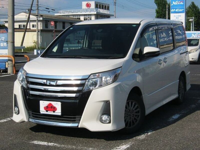 TOYOTA NOAH