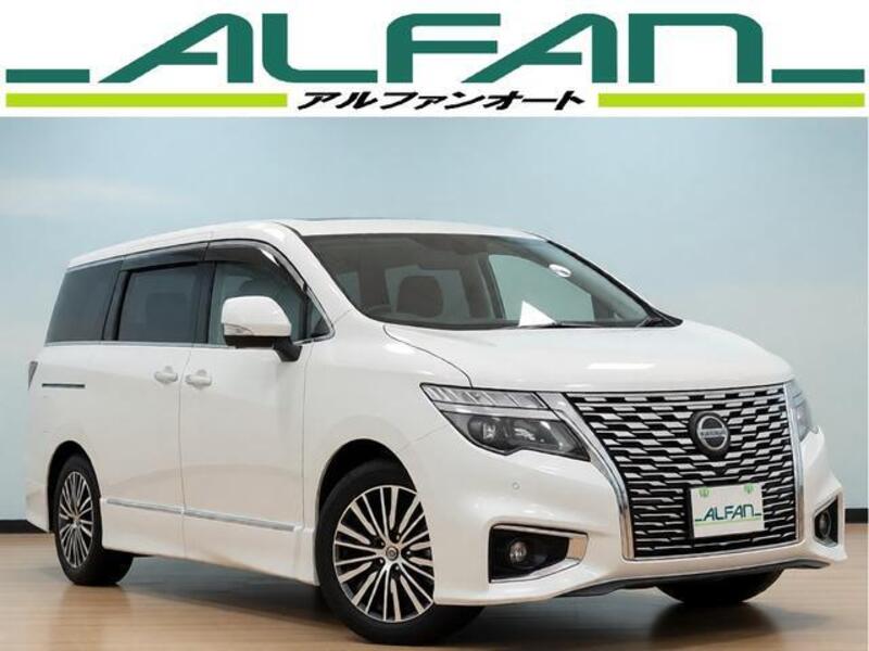 NISSAN ELGRAND