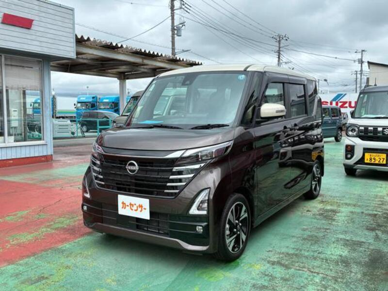 NISSAN ROOX