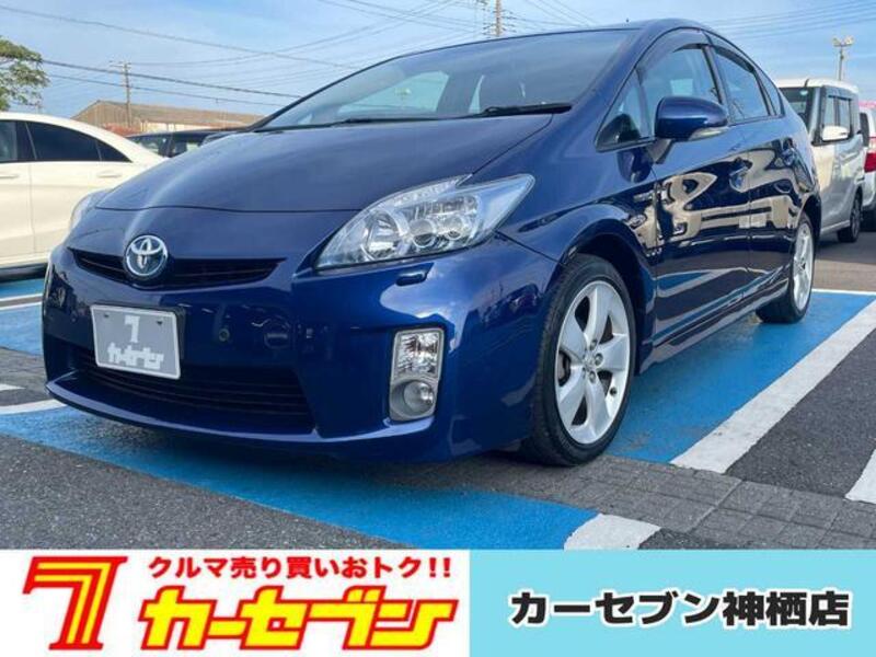 TOYOTA PRIUS